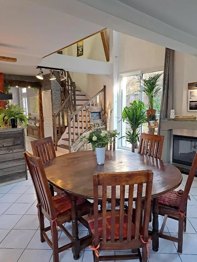 Gite Redrooster Home - 160M2, 4 Ch, 2 Sdb, Fibre, Parking, Sauna, Bain A Remous Theys